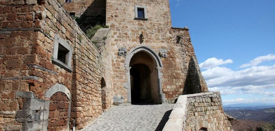 | #BELLEZZEDELLATUSCIA | La città che muore - CIVITA DI BAGNOREGIO