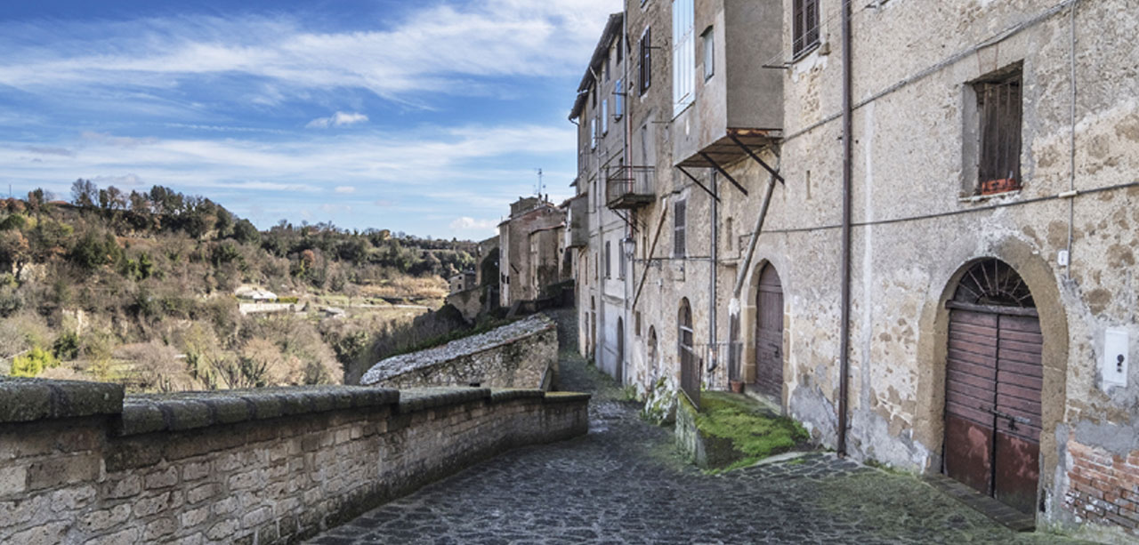 | #BORGHIDELLATUSCIA | Grotte di Castro