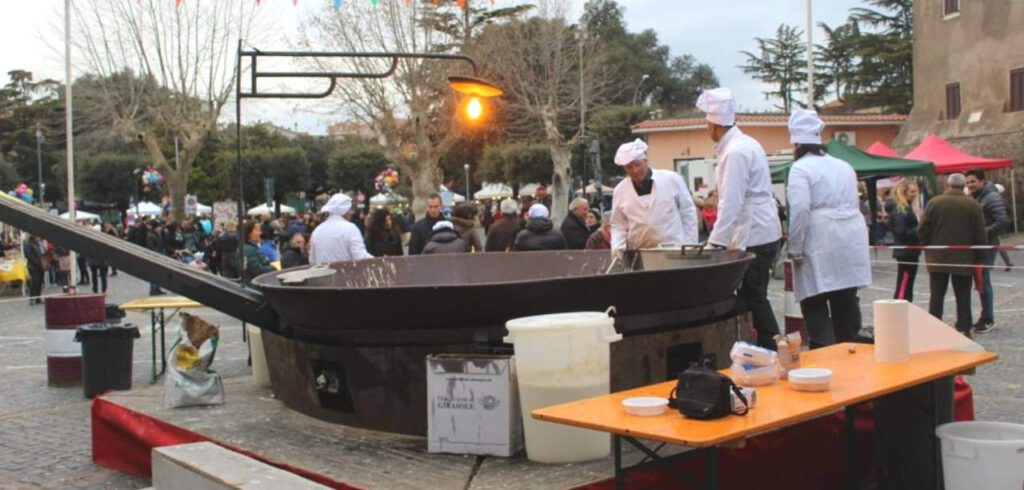 | #TRADIZIONIDELLATUSCIA | Sagra della Frittella al Cavolfiore - TUSCANIA