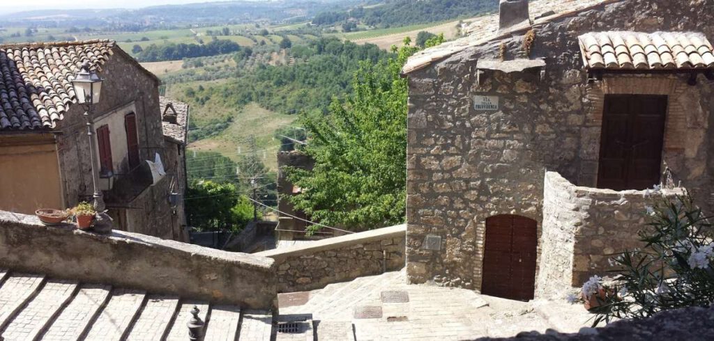 | #BORGHIDELLATUSCIA | Castiglione in Teverina