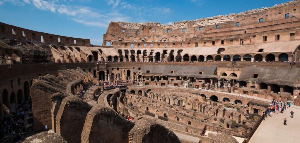 | #DINTORNIDELLATUSCIA |   Il Colosseo - ROMA