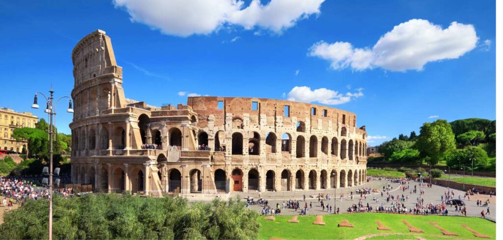 | #DINTORNIDELLATUSCIA | Il Colosseo - ROMA