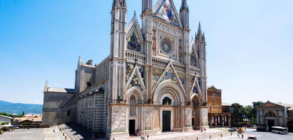 | #DINTORNIDELLATUSCIA | Il Duomo di Orvieto - ORVIETO