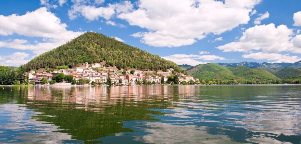 | #DINTORNIDELLATUSCIA | Il Lago di Piediluco - TERNI